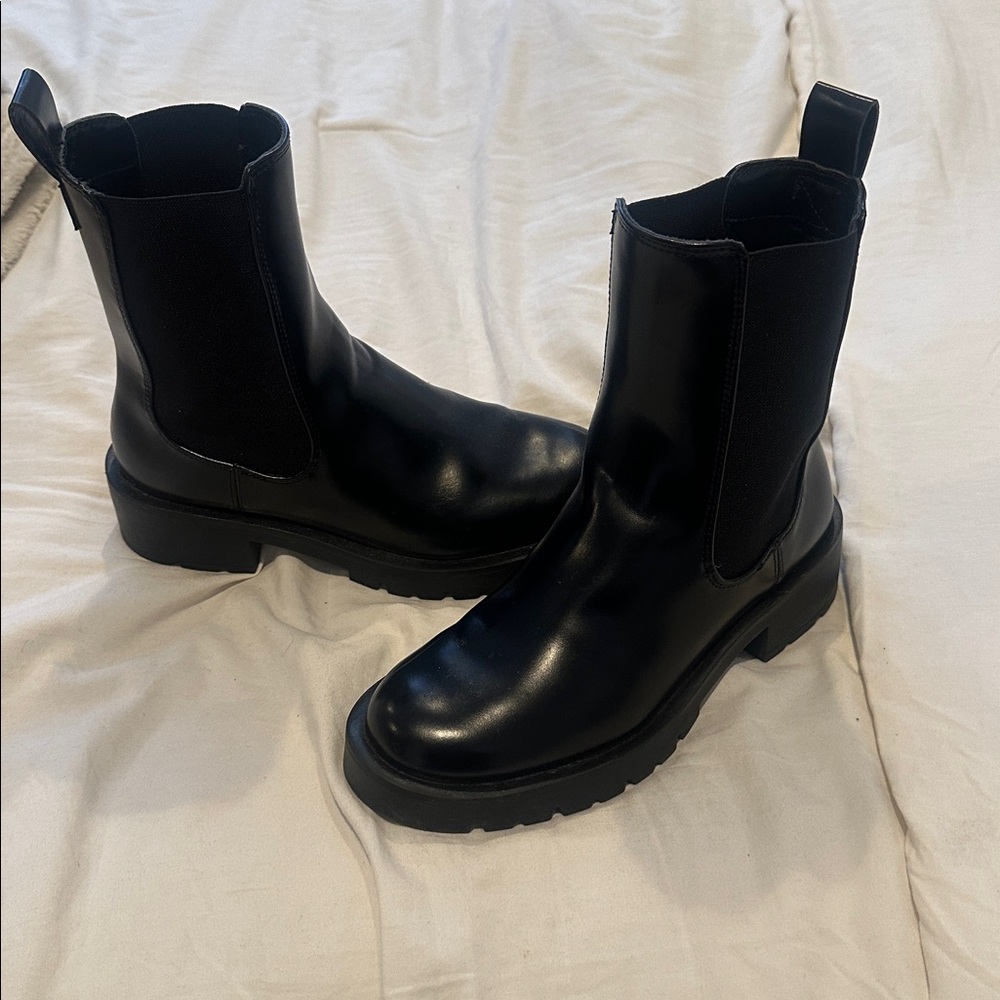 Black Leather Chelsea Boots